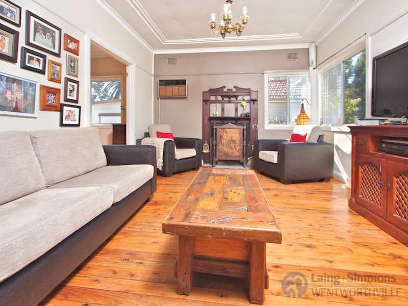 6/83																										Old South Head Road
														
								Bondi Junction, NSW 2022, South Wentworthville - Thumbnail 2