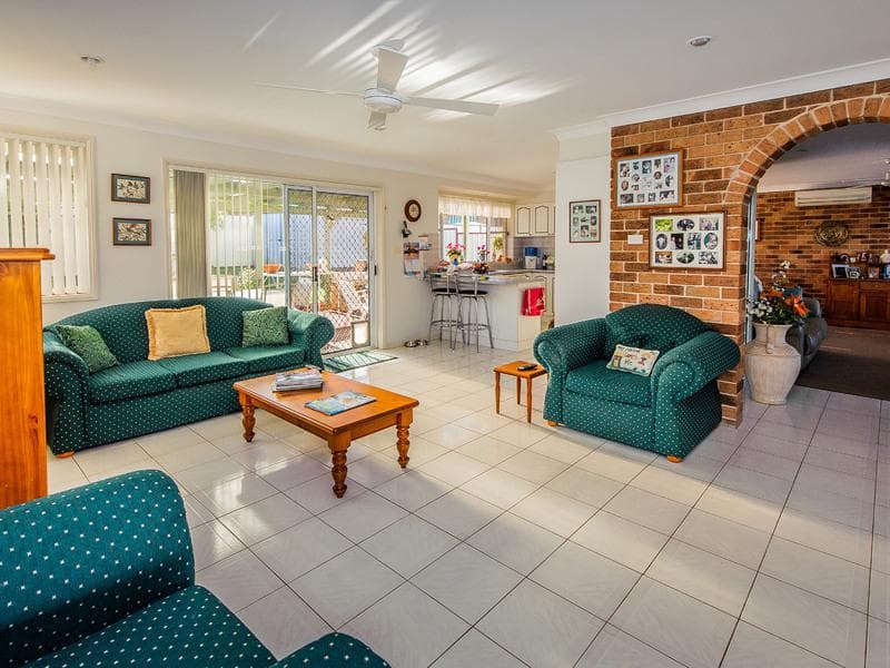 35 Lady Nelson Drive, Port Macquarie, Port Macquarie - Thumbnail 3