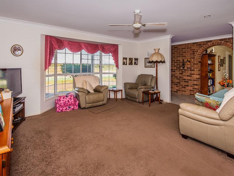 35 Lady Nelson Drive, Port Macquarie, Port Macquarie - Thumbnail 4