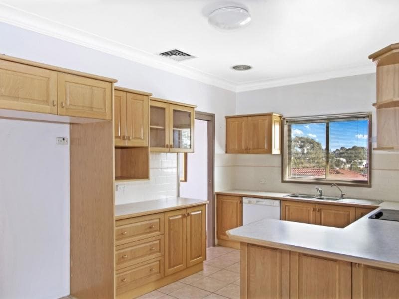 17 Vallen Place, Quakers Hill, Quakers Hill - Thumbnail 2