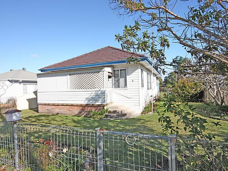 3/6																										Crisallen Street
														
								Port Macquarie, NSW 2444, Port Macquarie - Image 1