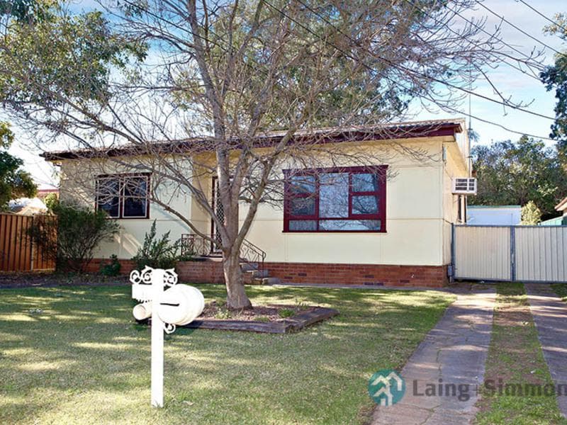 6/83																										Old South Head Road
														
								Bondi Junction, NSW 2022, Mount Druitt - Image 1