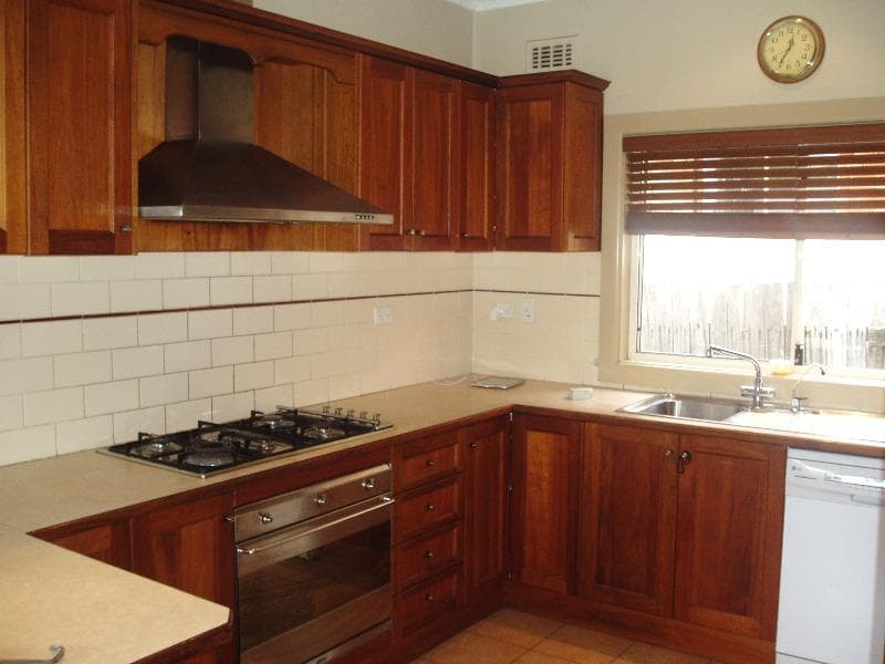 120 Hawksview Street, Guildford, Guildford - Thumbnail 3