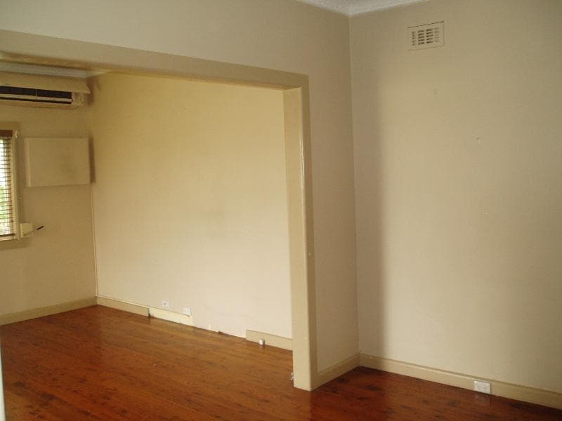 120 Hawksview Street, Guildford, Guildford - Thumbnail 4