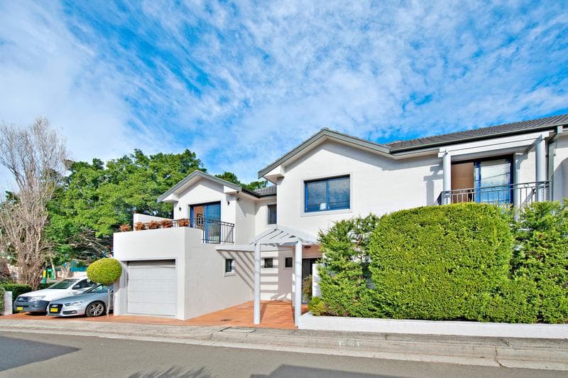Townhouse 27 Fernleigh Avenue, Rose Bay, Rose Bay - Image 1