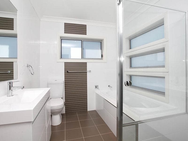 17 Mccredie Road, Guildford West, Guildford West - Thumbnail 4