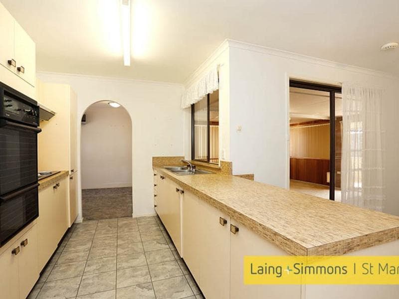 16 Redstone Place, St Clair, St Clair - Thumbnail 2