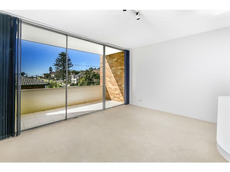 17/168 Pacific Parade, Dee Why, Dee Why - Image 1