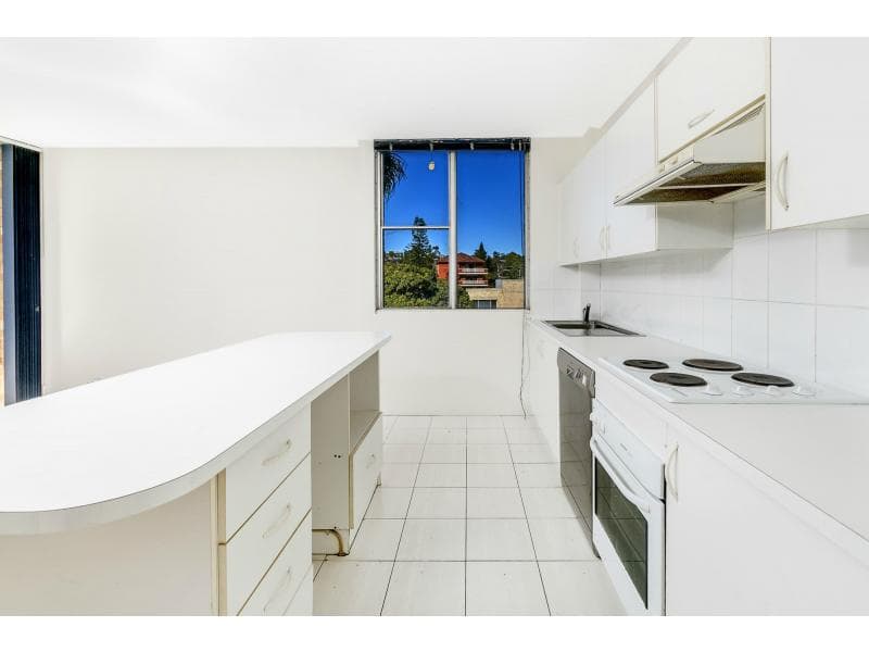 17/168 Pacific Parade, Dee Why, Dee Why - Thumbnail 3