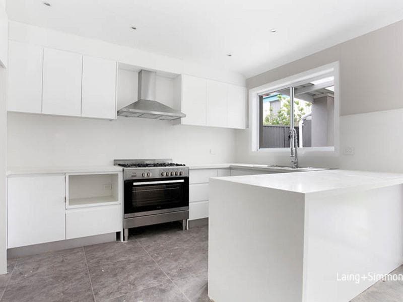 1/142 Hawksview Street, Guildford, Guildford - Thumbnail 2
