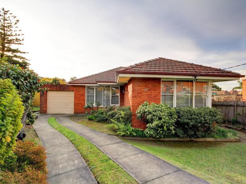 27 Bungalow St, Roselands, Roselands - Image 1