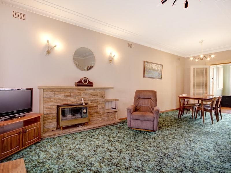 27 Bungalow St, Roselands, Roselands - Thumbnail 2