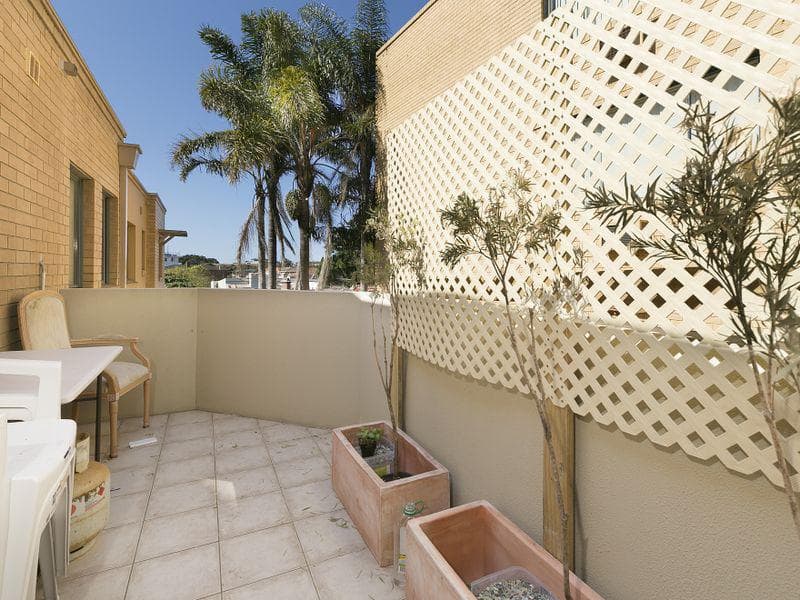 12/1 Waverley Crescent, Bondi Junction, Bondi Junction - Thumbnail 2