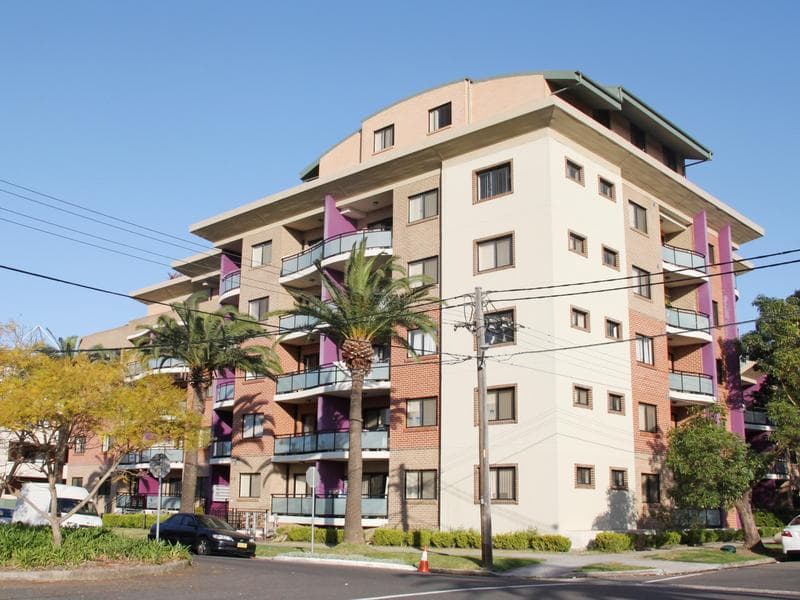 22/8 Eighth Ave, Campsie, Campsie - Image 1