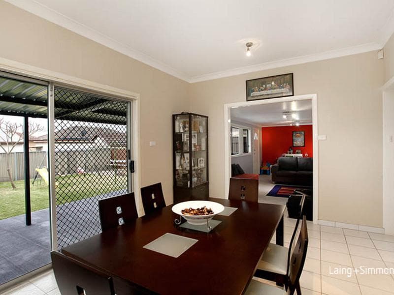 11 Ainslie Street, Fairfield West, Fairfield West - Thumbnail 3
