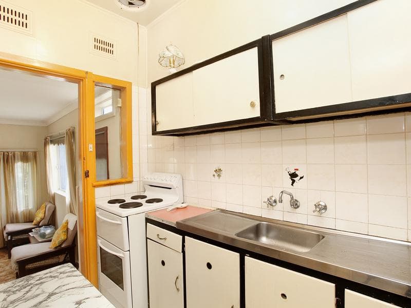 9 Chalford Ave, Canterbury, Canterbury - Thumbnail 8