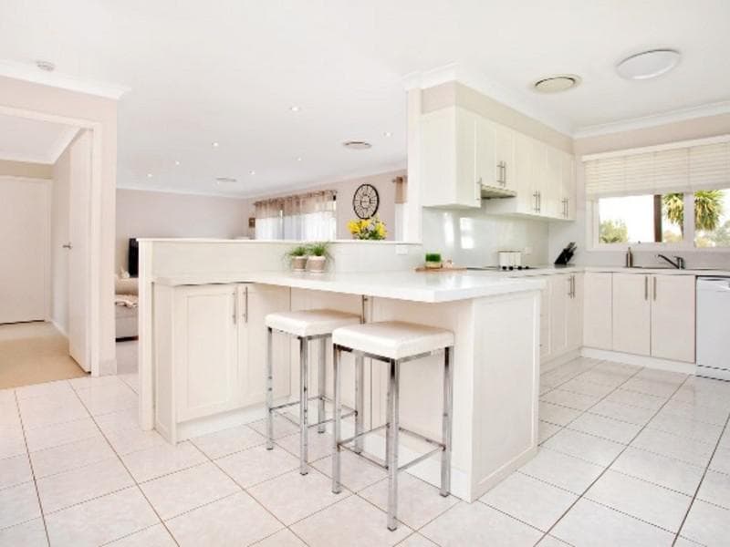 31 Shanke Crescent, Kings Langley, Kings Langley - Thumbnail 3