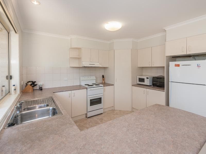 2/12 Crestwood Drive, Port Macquarie, Port Macquarie - Thumbnail 3