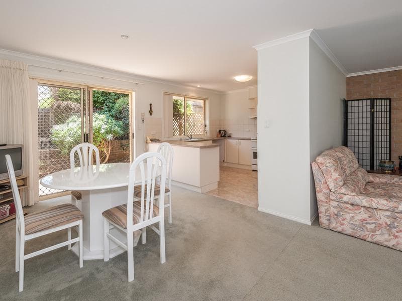 2/12 Crestwood Drive, Port Macquarie, Port Macquarie - Thumbnail 4