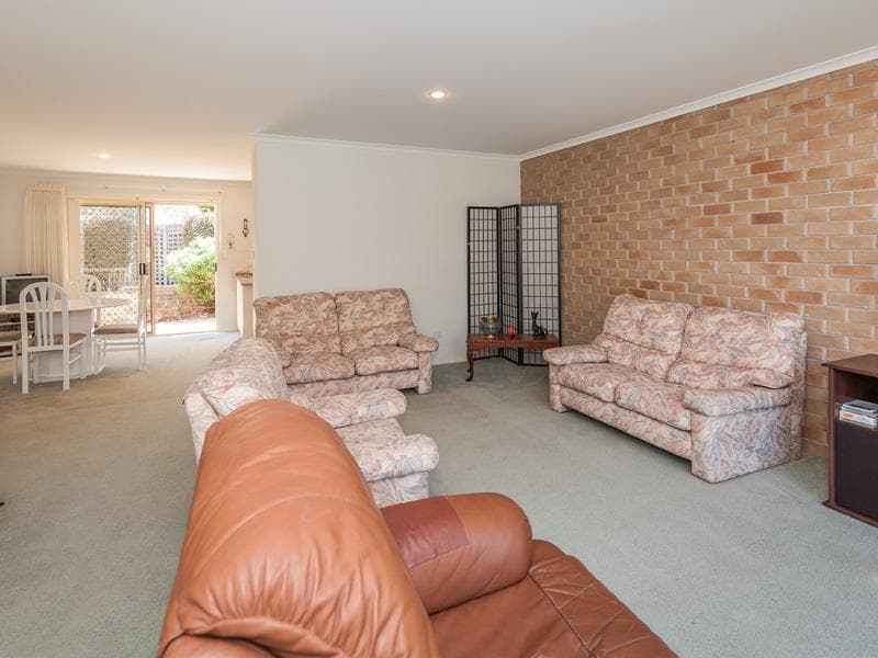 2/12 Crestwood Drive, Port Macquarie, Port Macquarie - Thumbnail 5