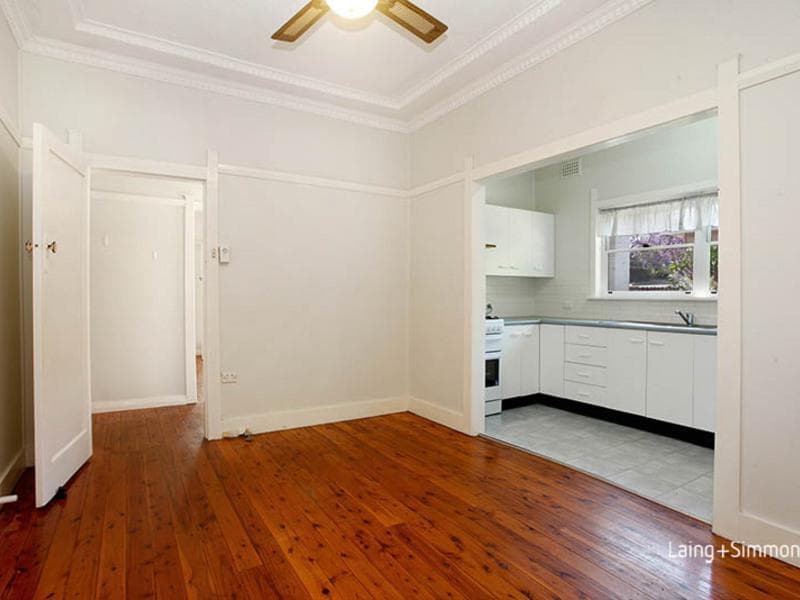 120 Model Farms Road, Winston Hills, Winston Hills - Thumbnail 2