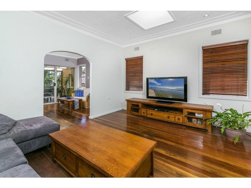 80 Warringah Road, Narraweena, Narraweena - Thumbnail 3