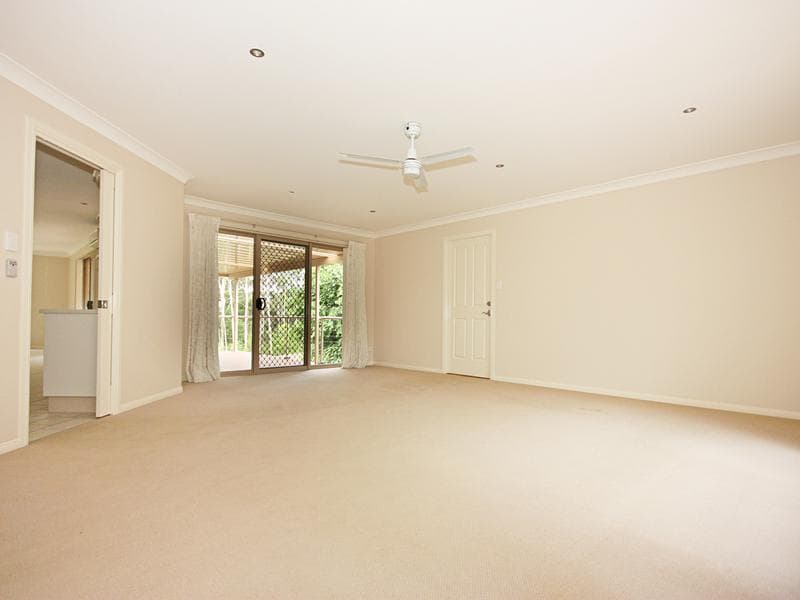 305 Crestwood Drive, Port Macquarie, Port Macquarie - Thumbnail 2