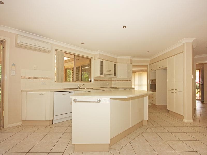 305 Crestwood Drive, Port Macquarie, Port Macquarie - Thumbnail 3