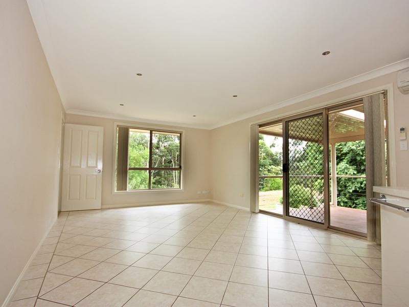 305 Crestwood Drive, Port Macquarie, Port Macquarie - Thumbnail 4