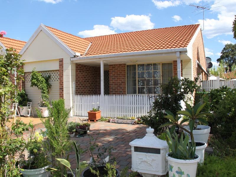 1 Silkyoak Grove, Greenacre, Greenacre - Image 1