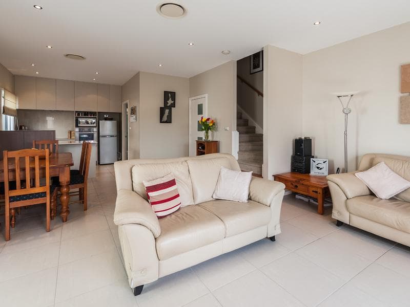6 The Anchorage, Port Macquarie, Port Macquarie - Thumbnail 2