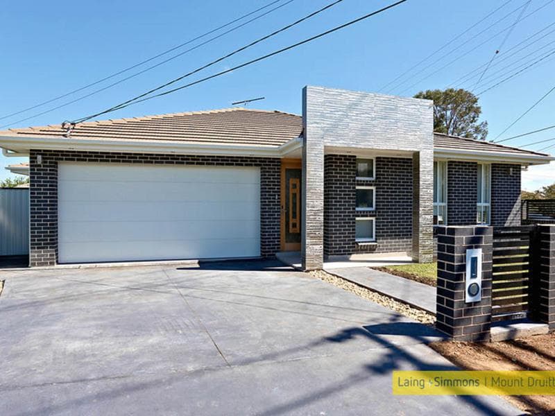 4/22																										Hawkesbury Avenue
														
								Dee Why, NSW 2099, Emerton - Image 1