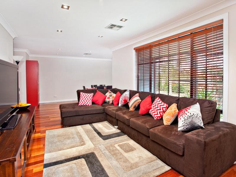43 Nathaniel Parade, Kings Langley, Kings Langley - Thumbnail 3