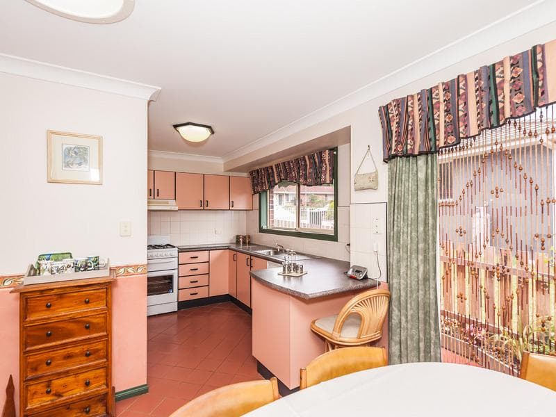 14/34																										Kings Cross Road
														
								Potts Point, NSW 2011, Port Macquarie - Thumbnail 4