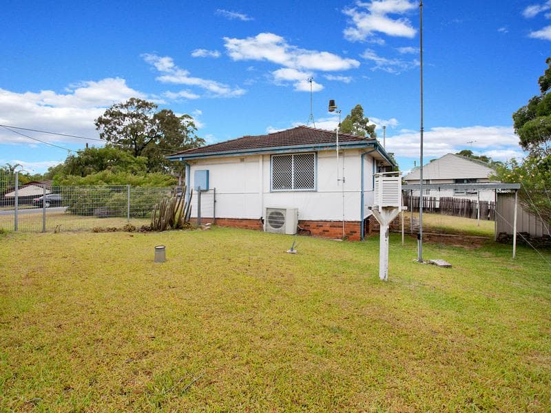 96 Solander Road, Seven Hills, Seven Hills - Thumbnail 5