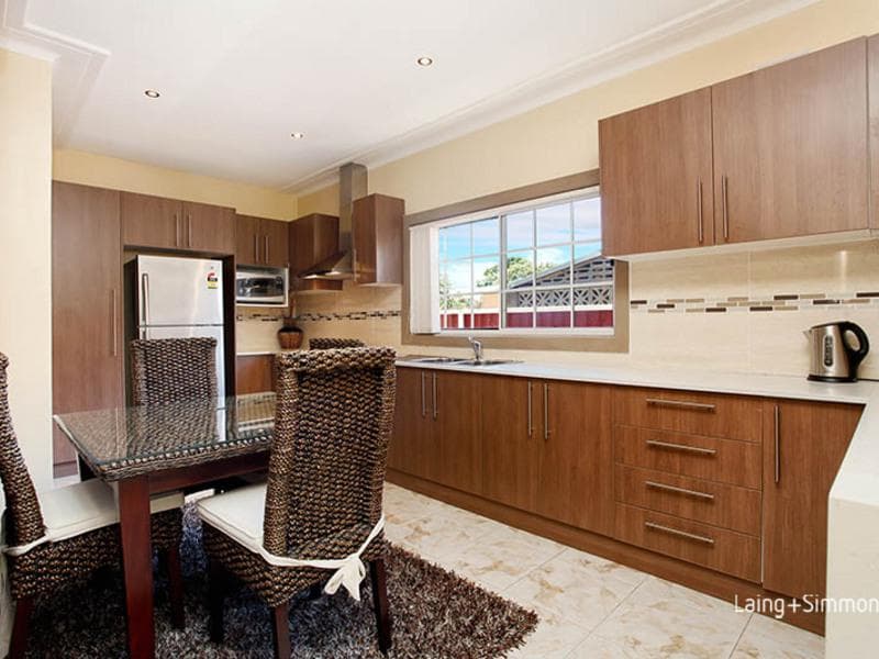 14/34																										Kings Cross Road
														
								Potts Point, NSW 2011, Granville - Thumbnail 2