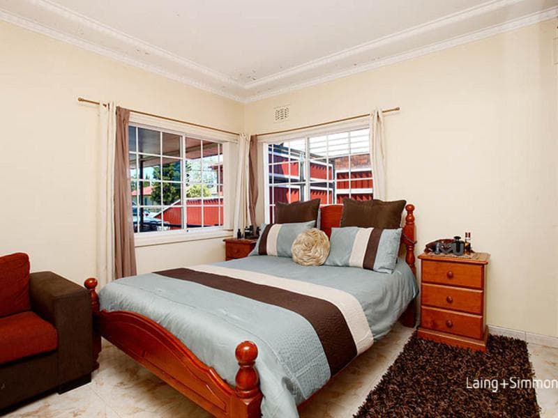 14/34																										Kings Cross Road
														
								Potts Point, NSW 2011, Granville - Thumbnail 5