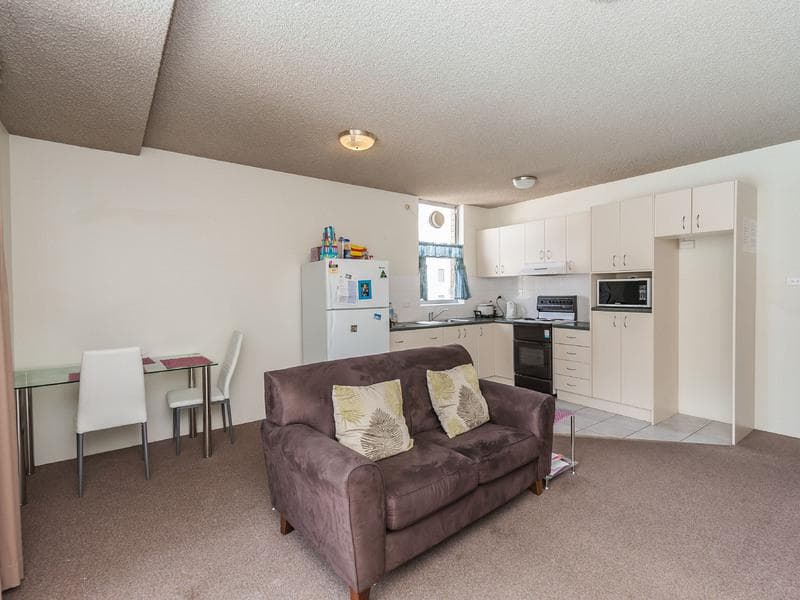 8/1 Clarence Street, Port Macquarie, Port Macquarie - Thumbnail 2
