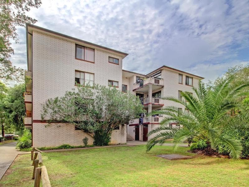 12/60 Second Ave, Campsie, Campsie - Image 1