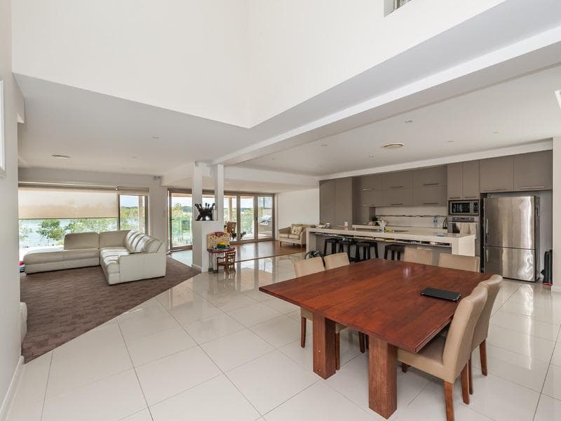 36 The Anchorage, Port Macquarie, Port Macquarie - Thumbnail 3