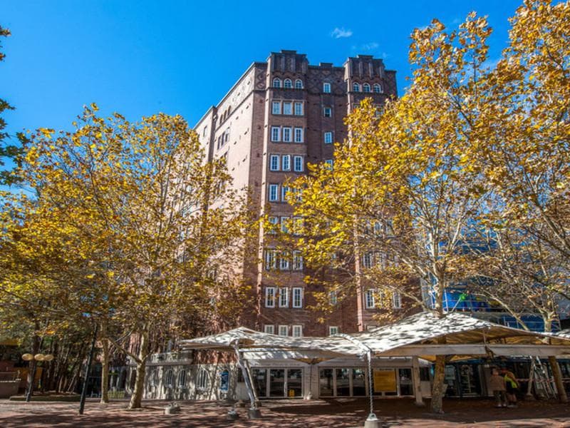 21/1a Elizabeth Bay Road, Potts Point, Potts Point - Thumbnail 2