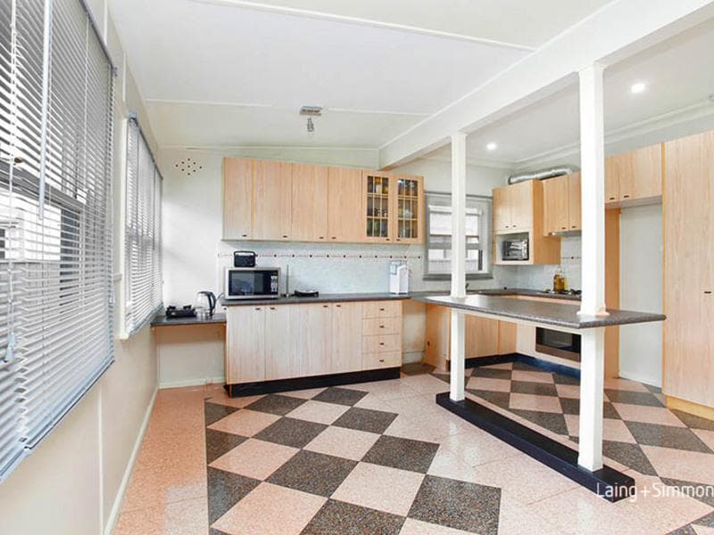 15 Adam Street, Guildford, Guildford - Thumbnail 2