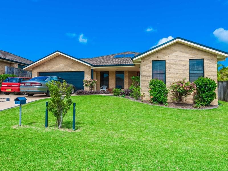 10 Brierley Avenue, Port Macquarie, Port Macquarie - Thumbnail 2