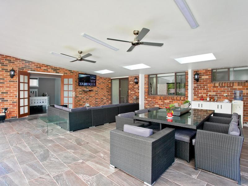 25 Dorlton Street, Kings Langley, Kings Langley - Image 1