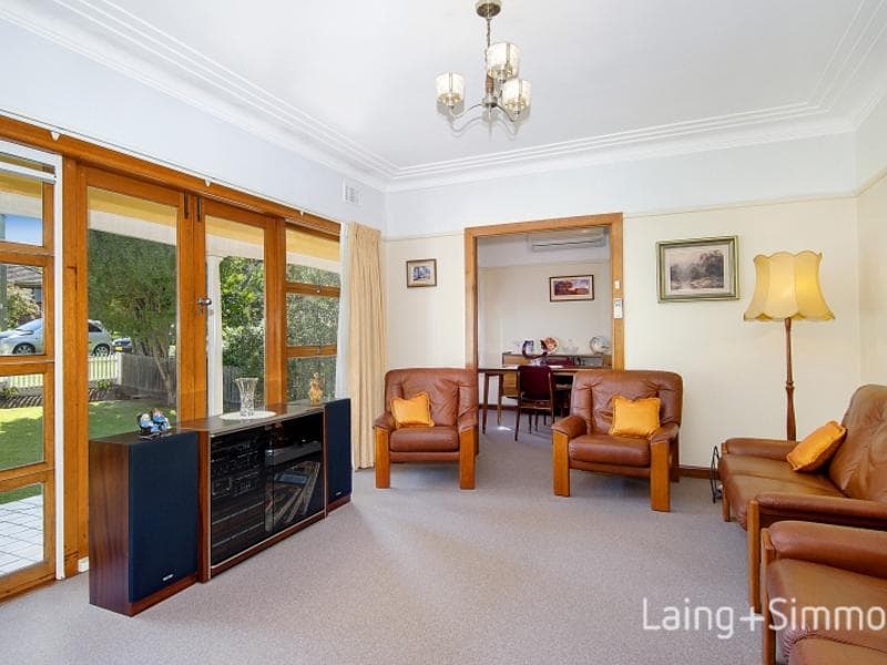 6 Hall Avenue, Thornleigh, Thornleigh - Thumbnail 2