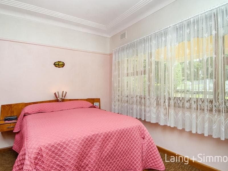 6 Hall Avenue, Thornleigh, Thornleigh - Thumbnail 4