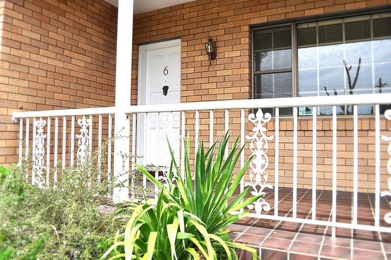 6 Elke Crescent, Chester Hill, Chester Hill - Thumbnail 2