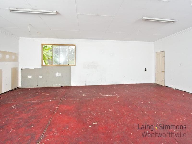 1/99-111																										Karimbla Road
														
								Miranda, NSW 2228, Girraween - Thumbnail 3