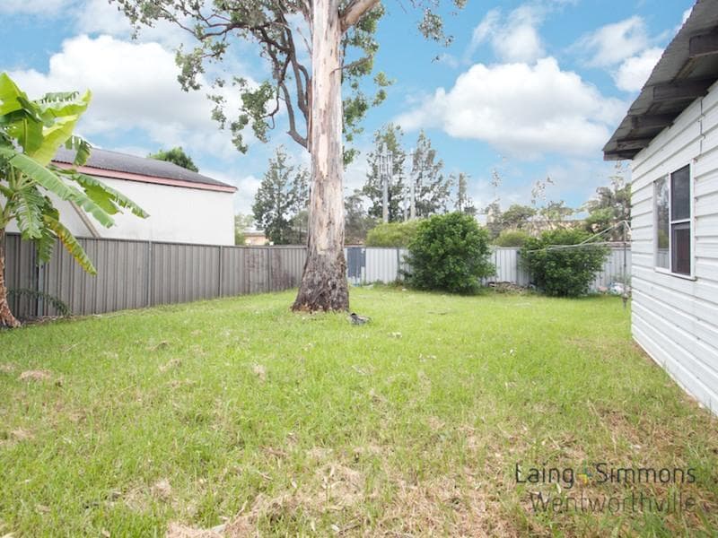 1/99-111																										Karimbla Road
														
								Miranda, NSW 2228, Girraween - Thumbnail 6