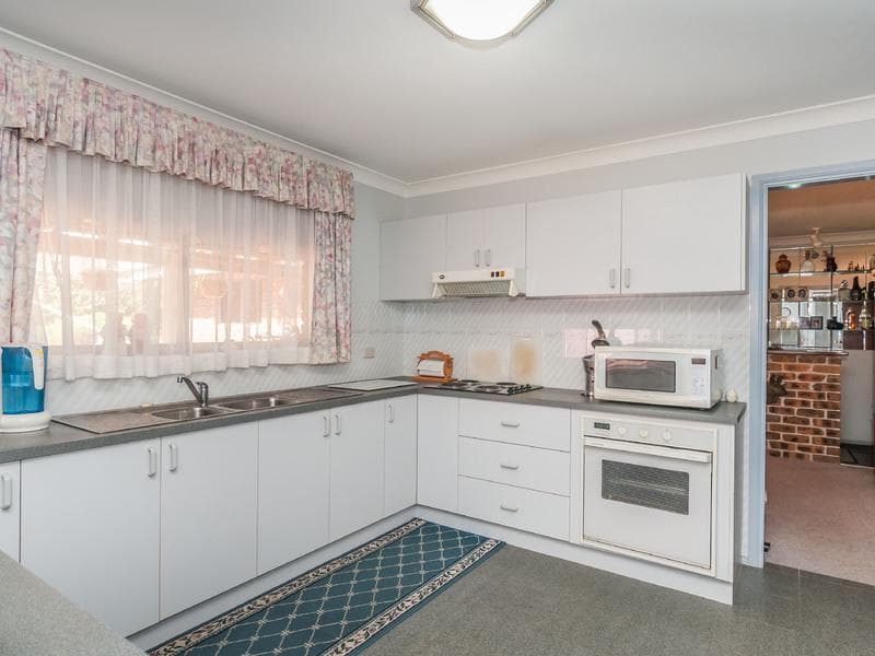 14 Ashdown Drive, Port Macquarie, Port Macquarie - Thumbnail 4